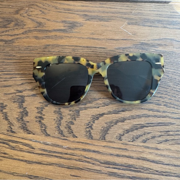 Karen Walker True North Wave Tortoise Cat-eye Sunglasses alternate fit - Picture 1 of 6